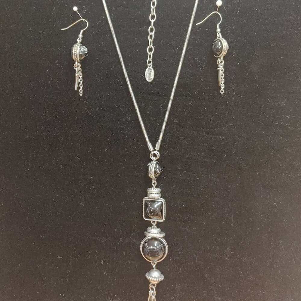 OC TM Costume Jewelry, Pendent and Earrings
